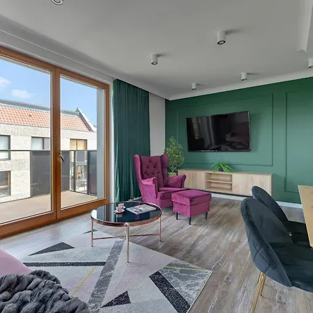 Front Park With Parking By Lion Apartment Gdansk