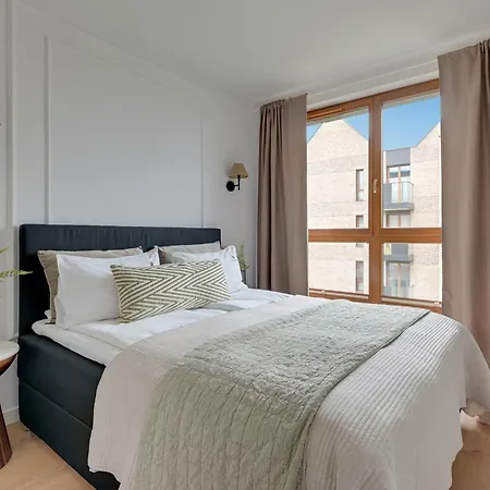 Front Park With Parking By Lion *