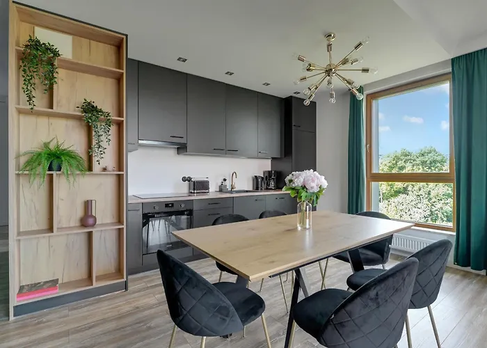 Lägenhet Front Park With Parking By Lion