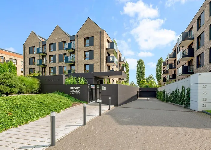 Front Park With Parking By Lion