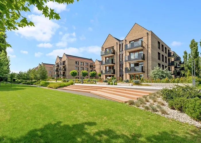 Front Park With Parking By Lion *