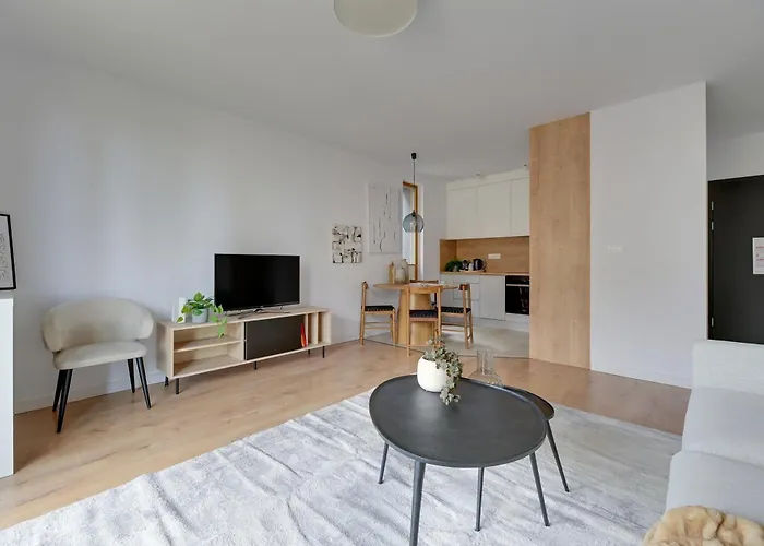 Lägenhet Front Park With Parking By Lion